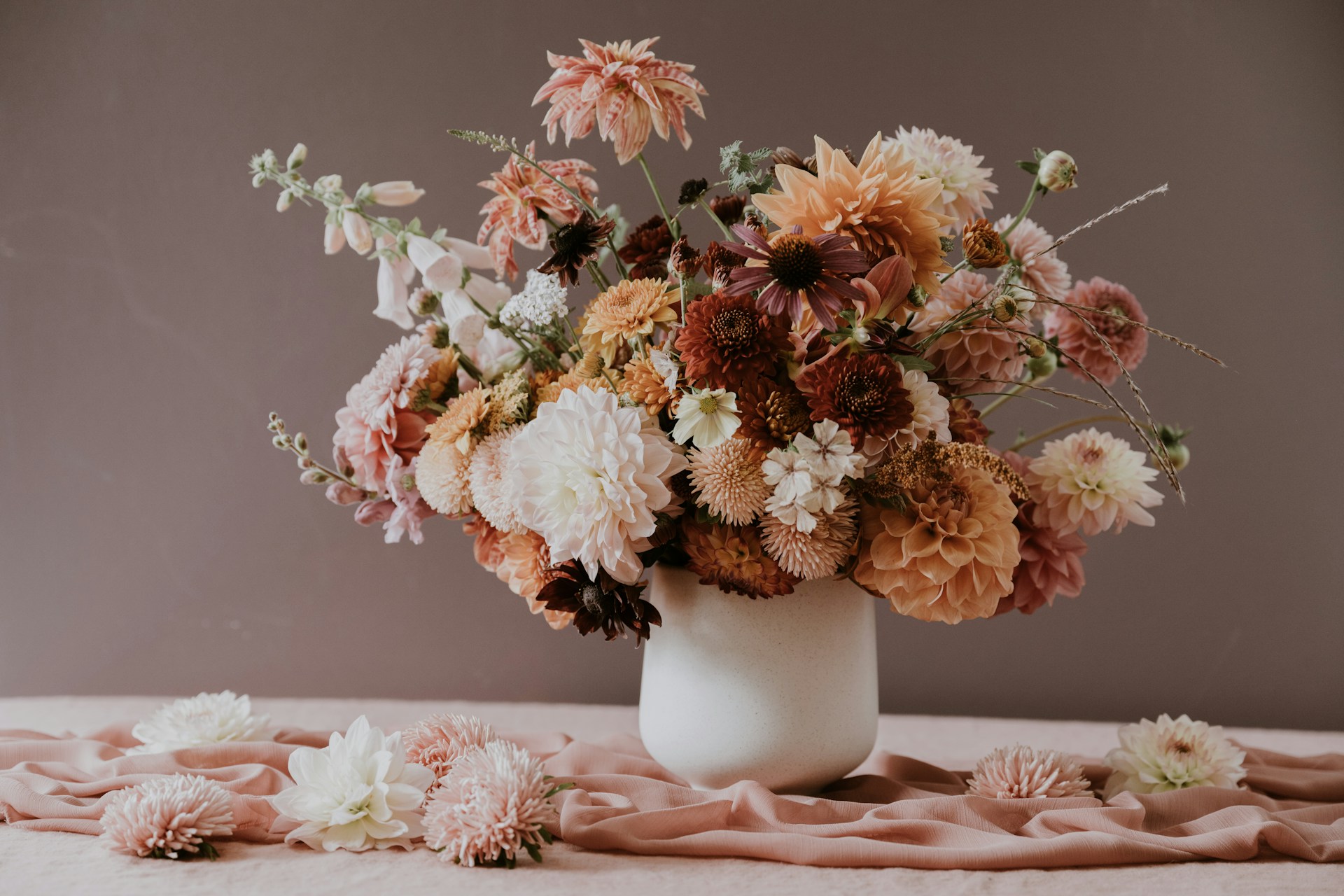 Flowers Theory florist in Yerevan - luxury flower shop interior